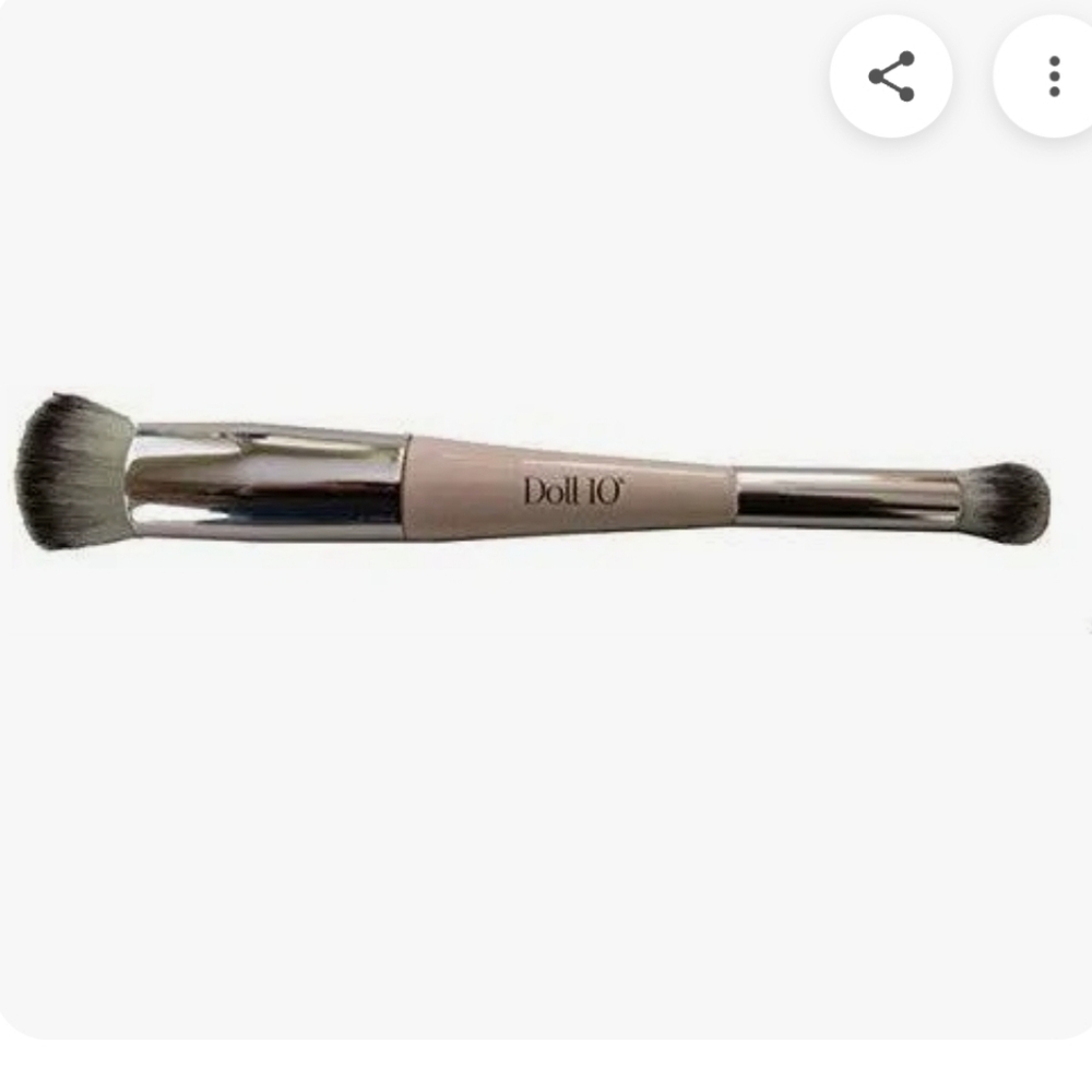 Doll 10 No. 3 Dual-Ended Makeup Brush. New In Sealed Packaging.